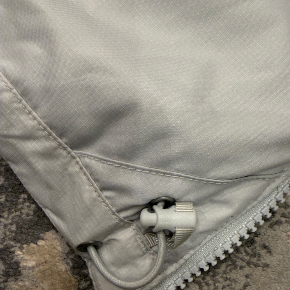 The North Face Women's Flare Vest Size XS - Picture 8 of 9